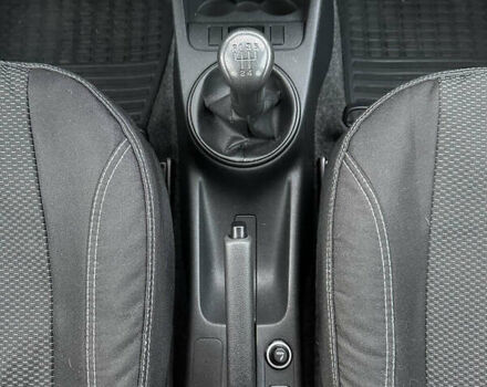 Черный Шкода Фабия, объемом двигателя 1.39 л и пробегом 172 тыс. км за 5999 $, фото 27 на Automoto.ua