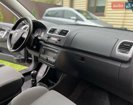 Черный Шкода Фабия, объемом двигателя 1.6 л и пробегом 216 тыс. км за 5900 $, фото 22 на Automoto.ua