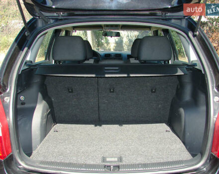 Черный Шкода Фабия, объемом двигателя 1.4 л и пробегом 190 тыс. км за 5500 $, фото 8 на Automoto.ua