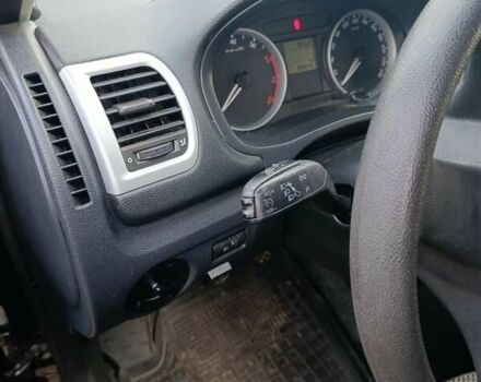 Черный Шкода Фабия, объемом двигателя 1.6 л и пробегом 190 тыс. км за 5800 $, фото 7 на Automoto.ua