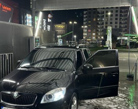 Шкода Фабия 2009 в Ивано-Франковске на Automoto.ua Черный Шкода Фабия, объемом двигателя 1.4 л и пробегом 246 тыс. км за 3800 $, фото 6 на Automoto.ua