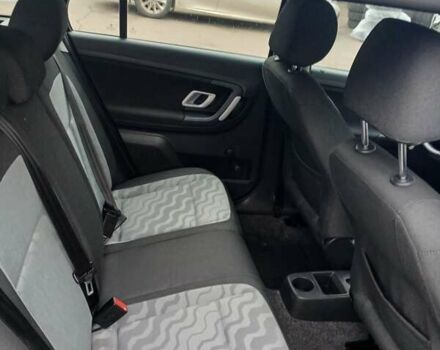 Черный Шкода Фабия, объемом двигателя 1.4 л и пробегом 194 тыс. км за 5500 $, фото 5 на Automoto.ua