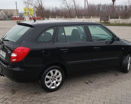 Черный Шкода Фабия, объемом двигателя 1.4 л и пробегом 200 тыс. км за 5200 $, фото 3 на Automoto.ua