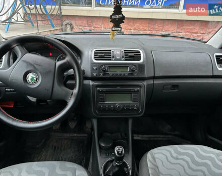 Черный Шкода Фабия, объемом двигателя 1.39 л и пробегом 202 тыс. км за 5750 $, фото 29 на Automoto.ua