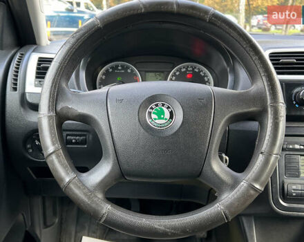 Чорний Шкода Фабія, об'ємом двигуна 1.39 л та пробігом 245 тис. км за 5200 $, фото 10 на Automoto.ua
