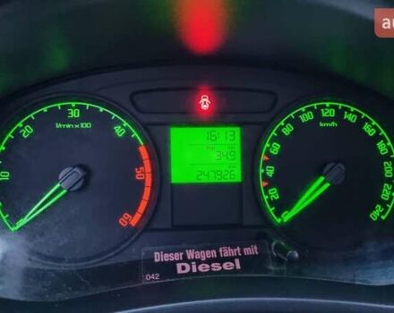 Черный Шкода Фабия, объемом двигателя 1.42 л и пробегом 248 тыс. км за 5000 $, фото 8 на Automoto.ua