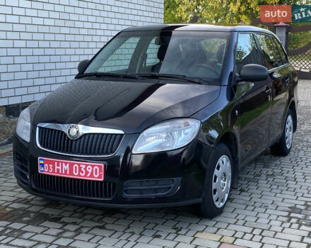 Черный Шкода Фабия, объемом двигателя 1.4 л и пробегом 295 тыс. км за 4350 $, фото 4 на Automoto.ua