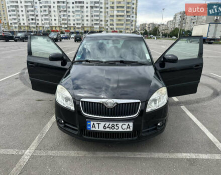 Черный Шкода Фабия, объемом двигателя 1.2 л и пробегом 220 тыс. км за 5390 $, фото 2 на Automoto.ua