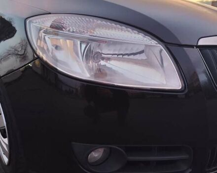 Черный Шкода Фабия, объемом двигателя 1.4 л и пробегом 197 тыс. км за 5800 $, фото 12 на Automoto.ua