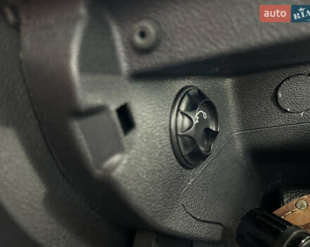 Черный Шкода Фабия, объемом двигателя 1.39 л и пробегом 202 тыс. км за 5750 $, фото 26 на Automoto.ua