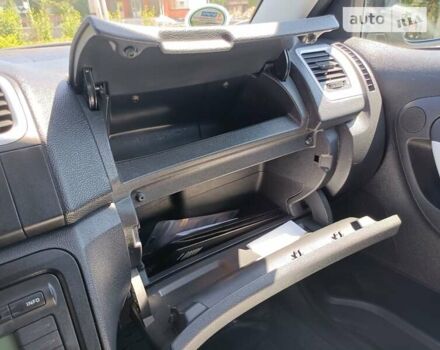 Черный Шкода Фабия, объемом двигателя 1.4 л и пробегом 142 тыс. км за 5450 $, фото 32 на Automoto.ua