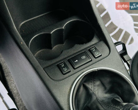 Черный Шкода Фабия, объемом двигателя 1.4 л и пробегом 175 тыс. км за 6300 $, фото 34 на Automoto.ua