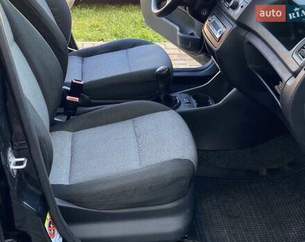 Черный Шкода Фабия, объемом двигателя 1.4 л и пробегом 295 тыс. км за 4350 $, фото 18 на Automoto.ua