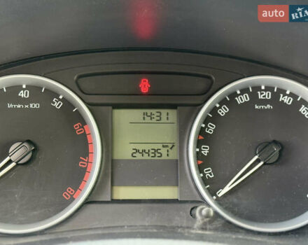 Чорний Шкода Фабія, об'ємом двигуна 1.6 л та пробігом 244 тис. км за 6900 $, фото 29 на Automoto.ua
