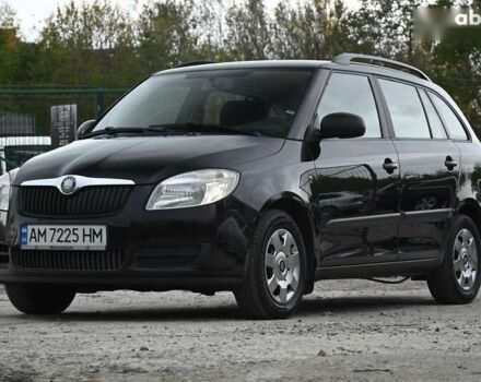 Черный Шкода Фабия, объемом двигателя 1.4 л и пробегом 205 тыс. км за 5600 $, фото 7 на Automoto.ua