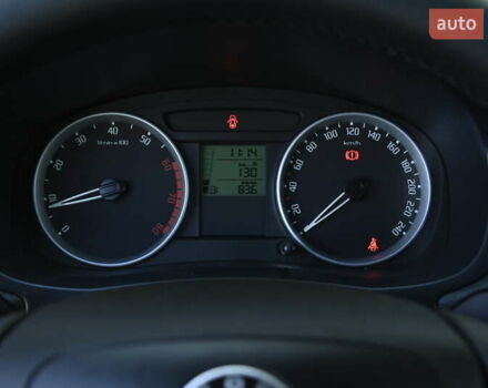 Черный Шкода Фабия, объемом двигателя 1.4 л и пробегом 235 тыс. км за 5800 $, фото 21 на Automoto.ua