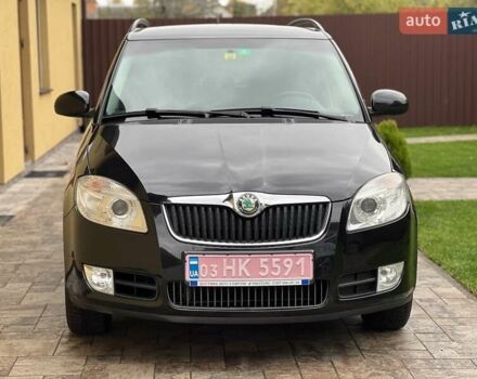 Черный Шкода Фабия, объемом двигателя 1.6 л и пробегом 216 тыс. км за 5900 $, фото 1 на Automoto.ua