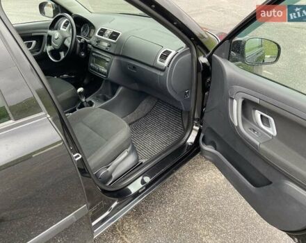 Черный Шкода Фабия, объемом двигателя 1.6 л и пробегом 192 тыс. км за 5800 $, фото 10 на Automoto.ua