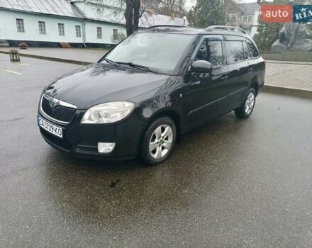 Черный Шкода Фабия, объемом двигателя 1.6 л и пробегом 192 тыс. км за 5800 $, фото 2 на Automoto.ua