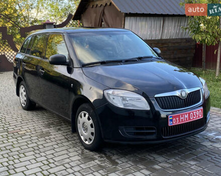 Черный Шкода Фабия, объемом двигателя 1.4 л и пробегом 295 тыс. км за 4350 $, фото 2 на Automoto.ua