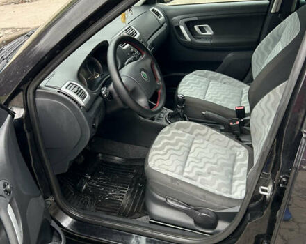 Черный Шкода Фабия, объемом двигателя 1.39 л и пробегом 202 тыс. км за 5750 $, фото 21 на Automoto.ua