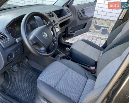 Черный Шкода Фабия, объемом двигателя 1.4 л и пробегом 295 тыс. км за 4350 $, фото 14 на Automoto.ua