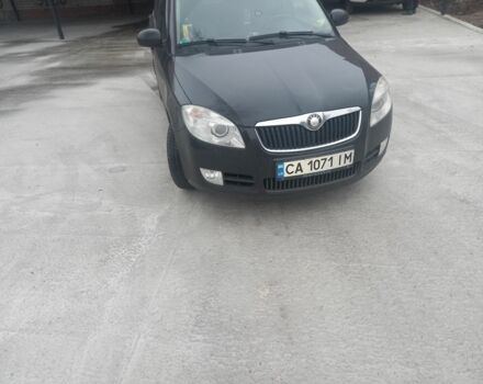 Черный Шкода Фабия, объемом двигателя 1.6 л и пробегом 211 тыс. км за 5500 $, фото 1 на Automoto.ua