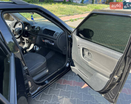 Черный Шкода Фабия, объемом двигателя 1.2 л и пробегом 229 тыс. км за 4800 $, фото 8 на Automoto.ua
