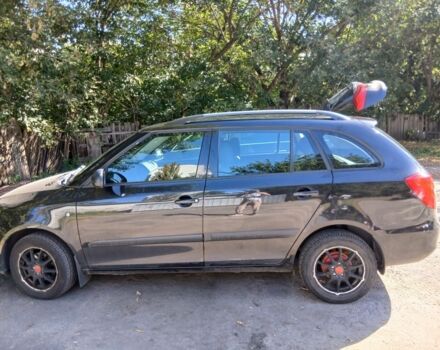 Черный Шкода Фабия, объемом двигателя 1.4 л и пробегом 124 тыс. км за 5400 $, фото 9 на Automoto.ua