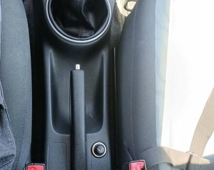 Черный Шкода Фабия, объемом двигателя 1.4 л и пробегом 142 тыс. км за 5450 $, фото 36 на Automoto.ua