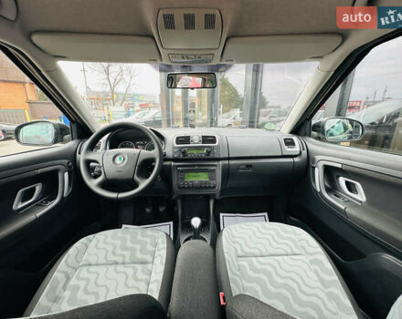 Черный Шкода Фабия, объемом двигателя 1.4 л и пробегом 175 тыс. км за 6300 $, фото 23 на Automoto.ua