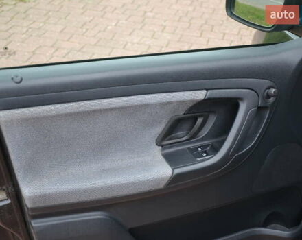 Черный Шкода Фабия, объемом двигателя 1.2 л и пробегом 190 тыс. км за 4700 $, фото 30 на Automoto.ua