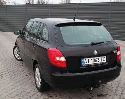 Черный Шкода Фабия, объемом двигателя 1.4 л и пробегом 200 тыс. км за 5200 $, фото 2 на Automoto.ua