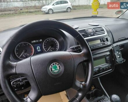 Чорний Шкода Фабія, об'ємом двигуна 1.6 л та пробігом 207 тис. км за 5950 $, фото 15 на Automoto.ua