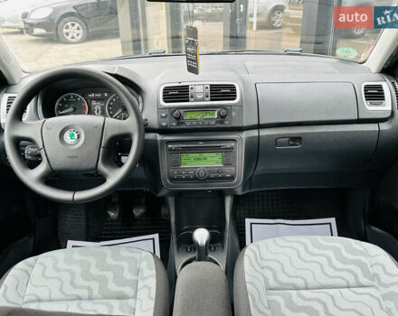 Черный Шкода Фабия, объемом двигателя 1.4 л и пробегом 175 тыс. км за 6300 $, фото 20 на Automoto.ua