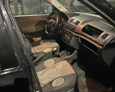 Чорний Шкода Фабія, об'ємом двигуна 1.4 л та пробігом 307 тис. км за 3650 $, фото 3 на Automoto.ua