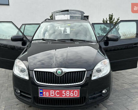 Черный Шкода Фабия, объемом двигателя 1.6 л и пробегом 205 тыс. км за 5800 $, фото 1 на Automoto.ua