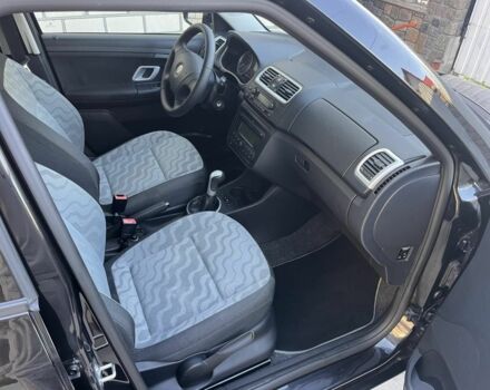 Чорний Шкода Фабія, об'ємом двигуна 0 л та пробігом 216 тис. км за 5850 $, фото 7 на Automoto.ua