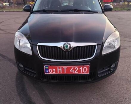 Черный Шкода Фабия, объемом двигателя 1.4 л и пробегом 197 тыс. км за 5800 $, фото 3 на Automoto.ua