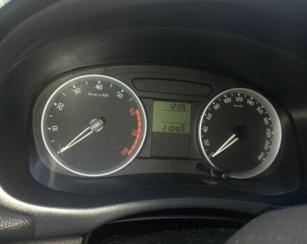 Черный Шкода Фабия, объемом двигателя 1.6 л и пробегом 211 тыс. км за 5500 $, фото 7 на Automoto.ua