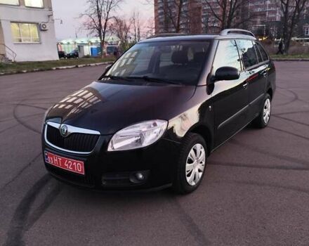 Черный Шкода Фабия, объемом двигателя 1.4 л и пробегом 197 тыс. км за 5800 $, фото 1 на Automoto.ua