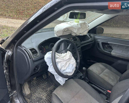 Чорний Шкода Фабія, об'ємом двигуна 1.42 л та пробігом 228 тис. км за 1850 $, фото 12 на Automoto.ua