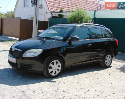 Черный Шкода Фабия, объемом двигателя 1.4 л и пробегом 190 тыс. км за 5500 $, фото 3 на Automoto.ua