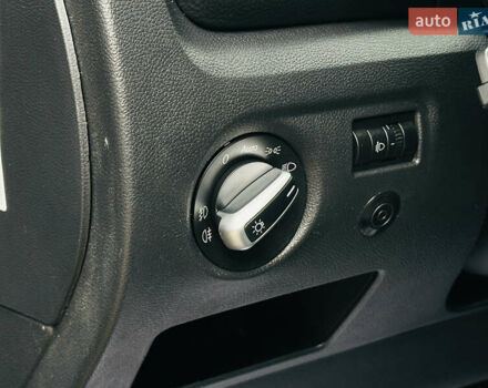 Черный Шкода Фабия, объемом двигателя 1.4 л и пробегом 175 тыс. км за 6300 $, фото 14 на Automoto.ua