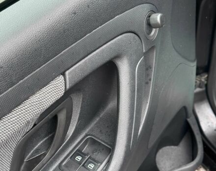 Чорний Шкода Фабія, об'ємом двигуна 1.2 л та пробігом 184 тис. км за 4600 $, фото 7 на Automoto.ua