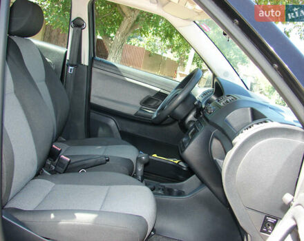 Черный Шкода Фабия, объемом двигателя 1.4 л и пробегом 190 тыс. км за 5500 $, фото 14 на Automoto.ua