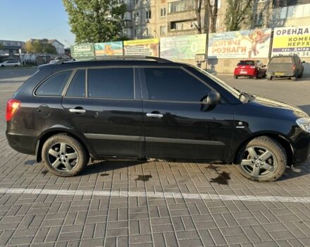 Черный Шкода Фабия, объемом двигателя 1.2 л и пробегом 193 тыс. км за 4200 $, фото 1 на Automoto.ua