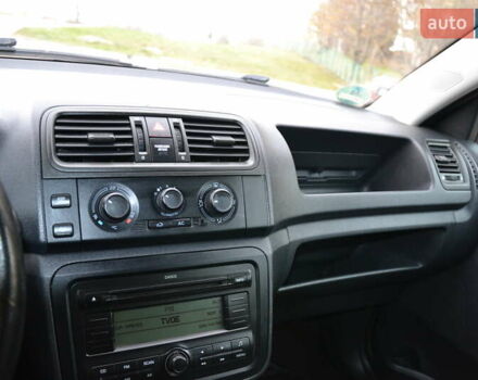 Черный Шкода Фабия, объемом двигателя 1.2 л и пробегом 190 тыс. км за 4700 $, фото 25 на Automoto.ua