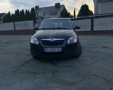 Черный Шкода Фабия, объемом двигателя 1.4 л и пробегом 228 тыс. км за 6999 $, фото 2 на Automoto.ua