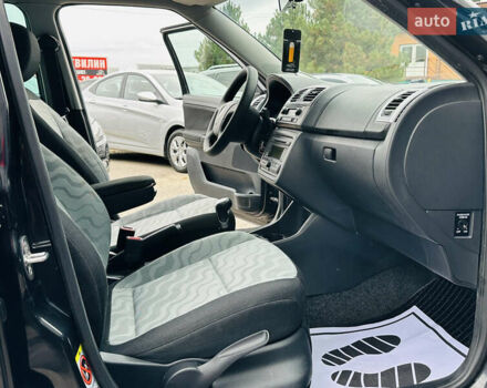 Черный Шкода Фабия, объемом двигателя 1.4 л и пробегом 175 тыс. км за 6300 $, фото 28 на Automoto.ua